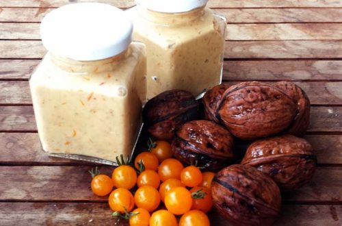 Pesto aus Walnüssen und Tomaten