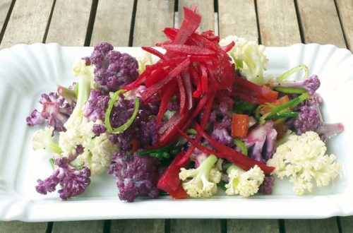 Roher Blumenkohlsalat mit Rote Bete