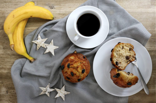 Bananenbrot mit Zimt und Rumrosinen