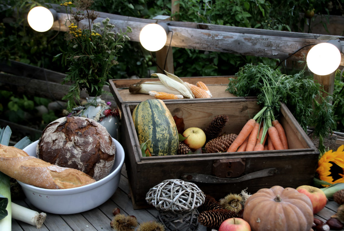 Erntedankfest im eigenen Garten mit BEGA Gartenbeleuchtung