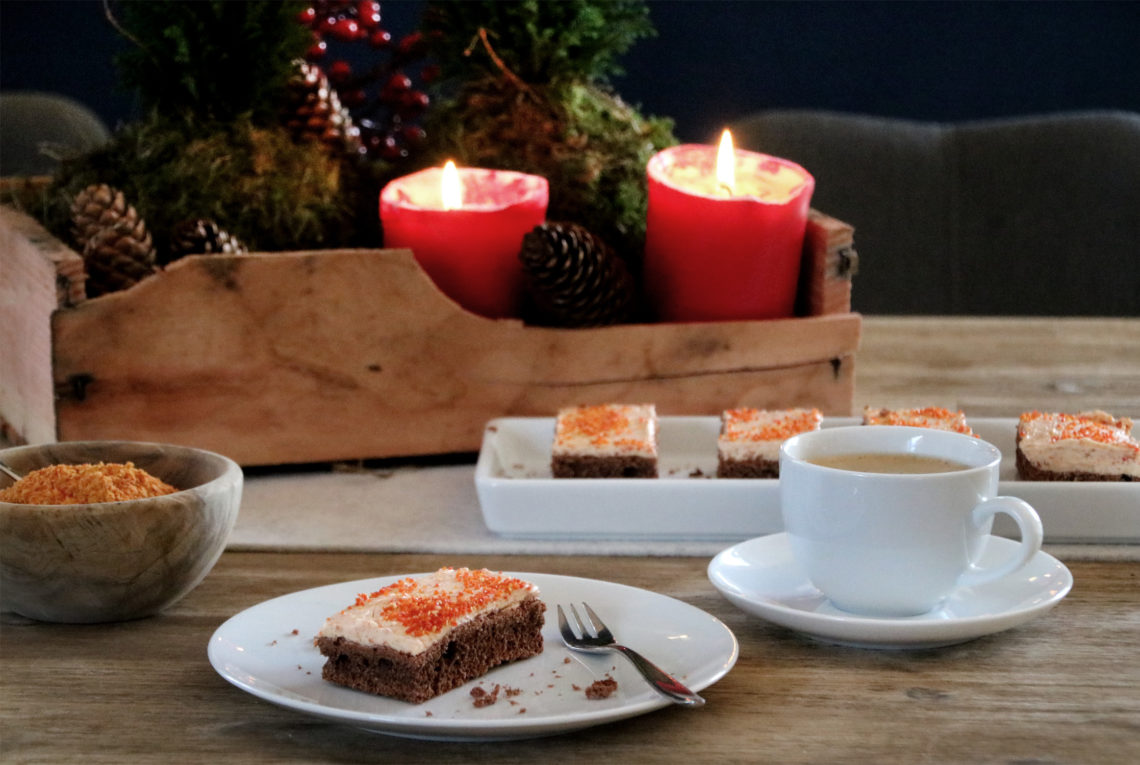 Glühweinkuchen mit Hagebutten-Cheesecake-Topping