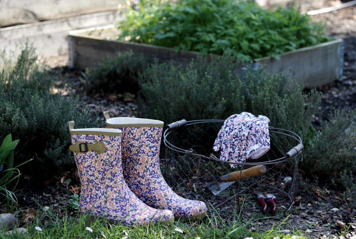 Gut zu Fuß und sicher im Beet - Gummistiefel im Garten